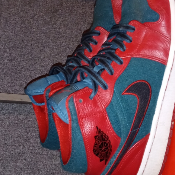 RARE Air Jordan Retro 1 - Picture 2 of 6